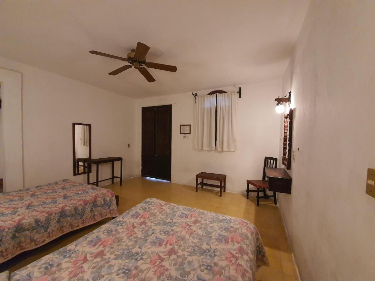 Colonial Hotel Lagos de Moreno Room photo